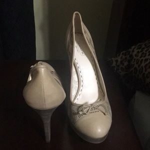 Coach pumps size 11
